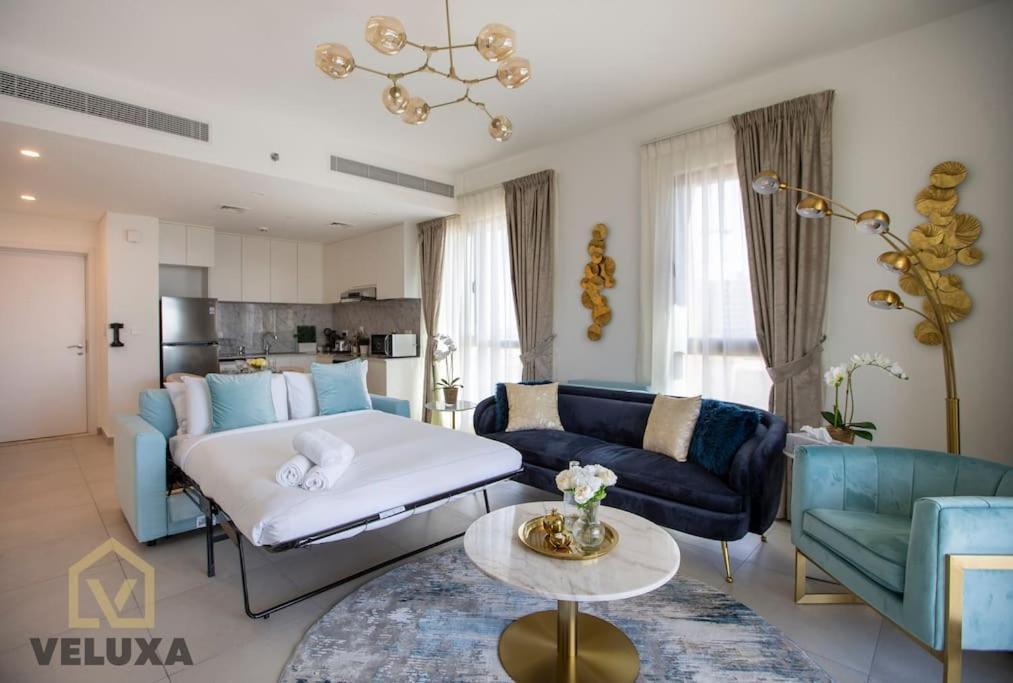 Veluxa - Luxury And Bright 1 Bedroom Apartment, Burj View! Dubaj Kültér fotó