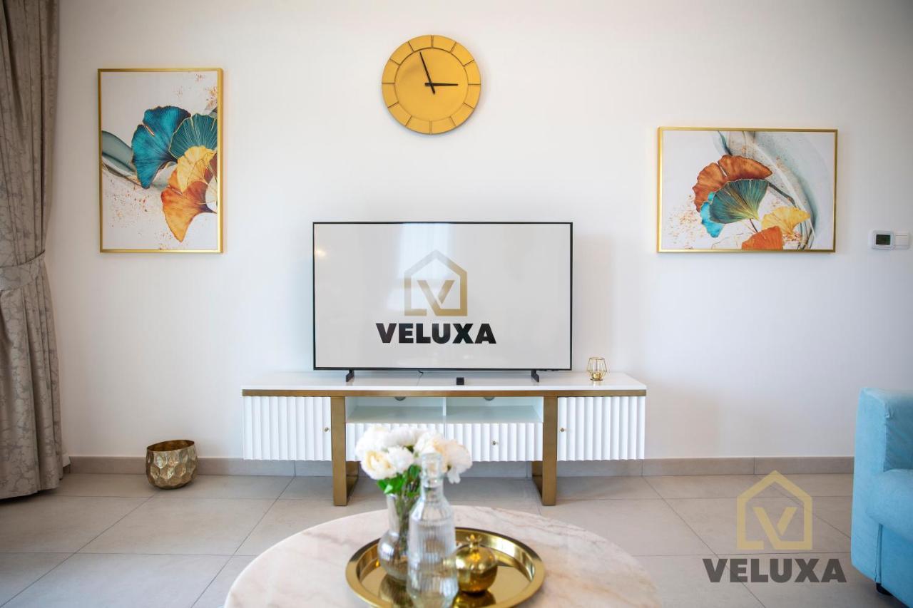 Veluxa - Luxury And Bright 1 Bedroom Apartment, Burj View! Dubaj Kültér fotó